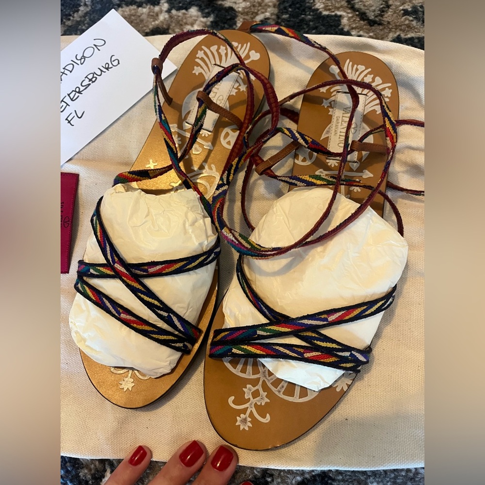 VALENTINO GARAVANI Santeria Native Ankle Wrap Flat Sandals in Multicolor Size 39 - Picture 4 of 4